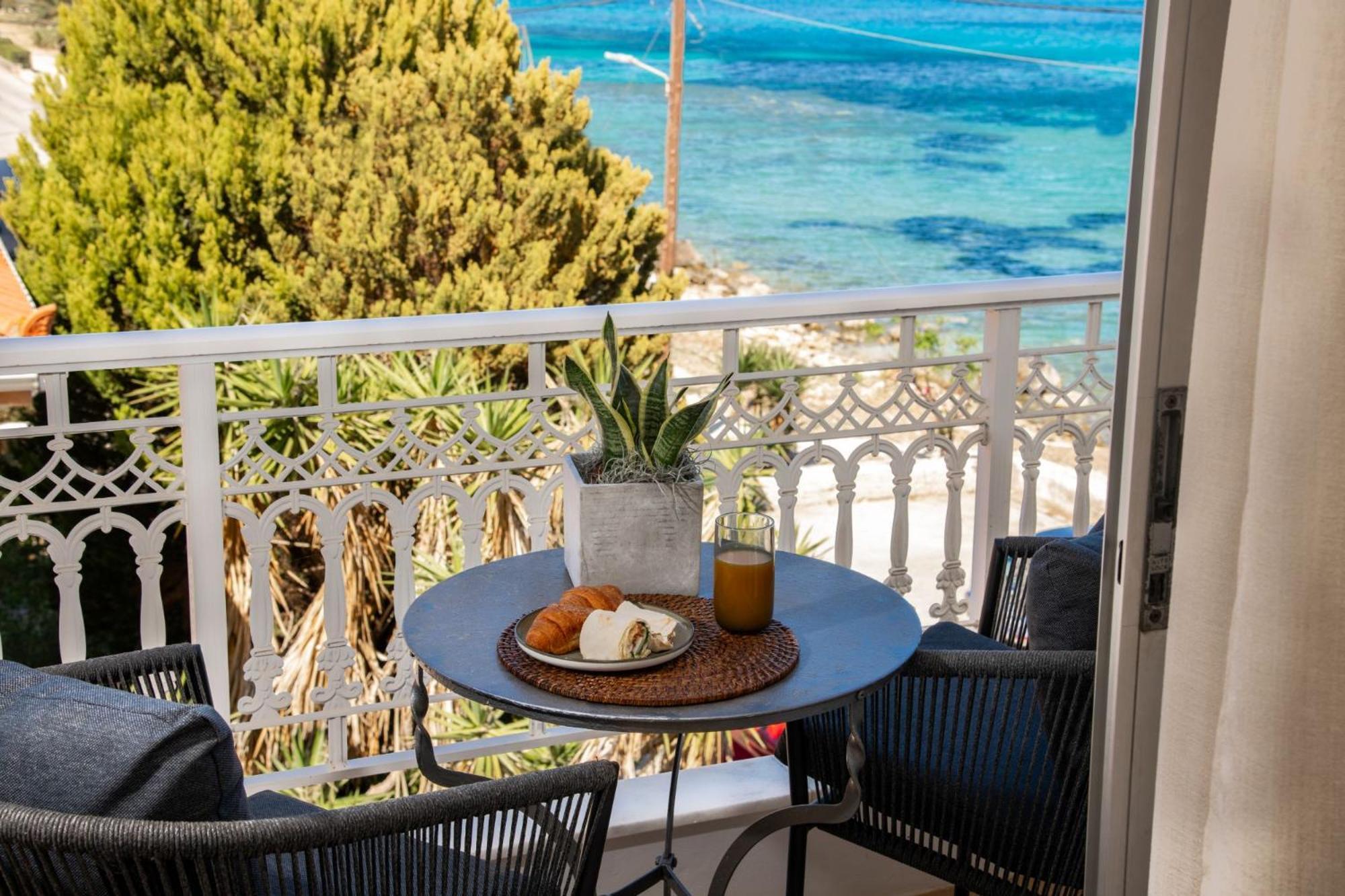 Mare Nostrum Seafront Apartment, By Zantewize المظهر الخارجي الصورة